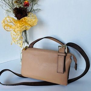 OLIVIA + JOY Designer Camel/Brown Cross Body Bag w Gold Tone Hardware